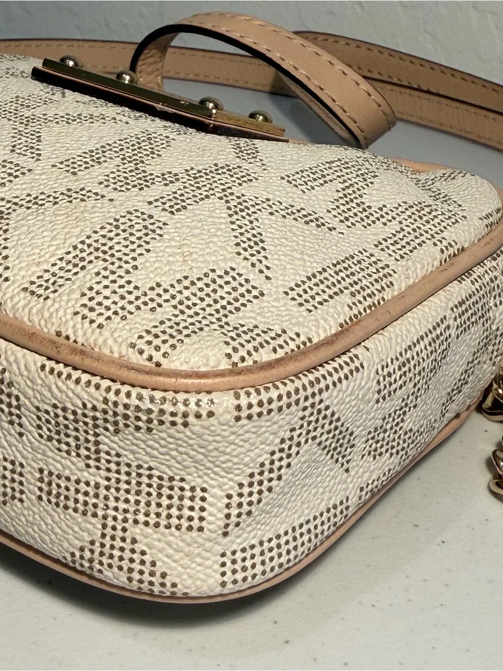 MK Jet Set Signature Chain Crossbody Camera Bag